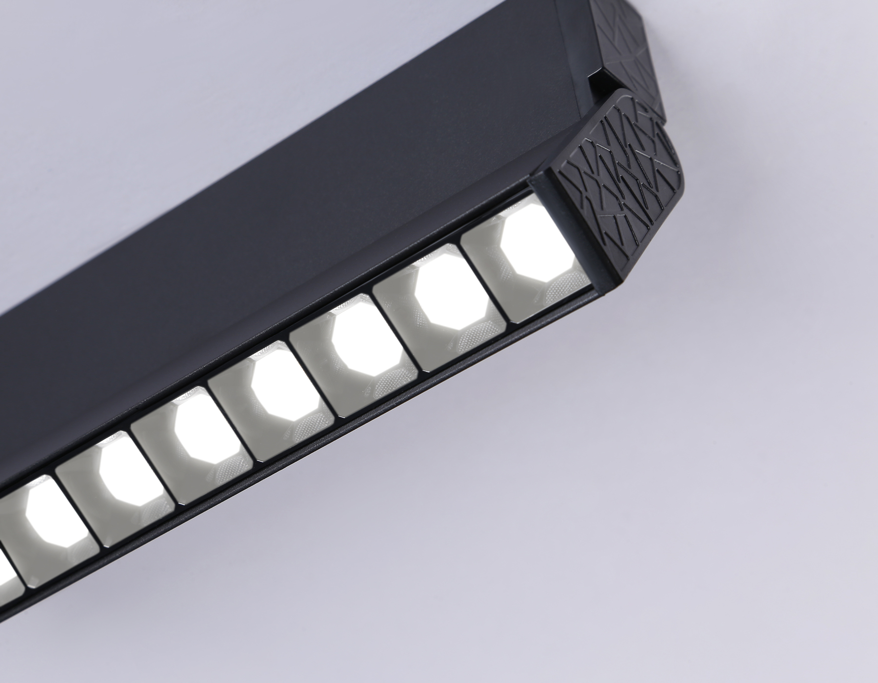 Настенно-потолочный светодиодный светильник TA1829 BK черный LED 12W 4200K 230*22*87 - Viokon.com